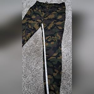 Camo Joggers Comfy Lounge Elastic Waist Large Shiela Rose NWT